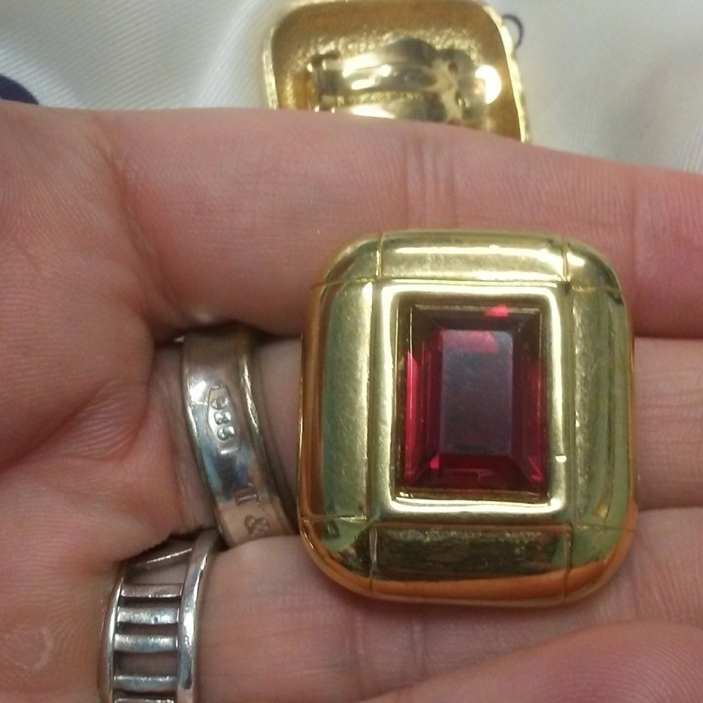 Statement Swarovski crystal VTG Cranberry Red Earrings - Picture 3 of 8